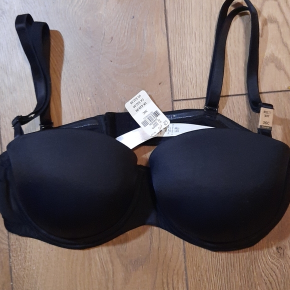 Victoria secret push-up - Picture 2 of 4